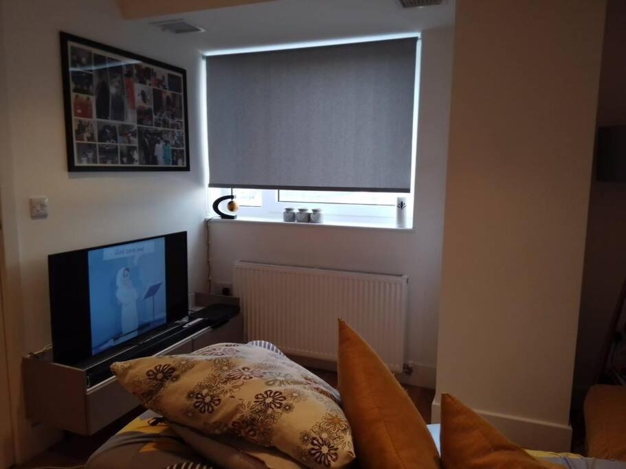 Whole Apartment 5 Mins To East Croydon & Concierge London Eksteriør bilde